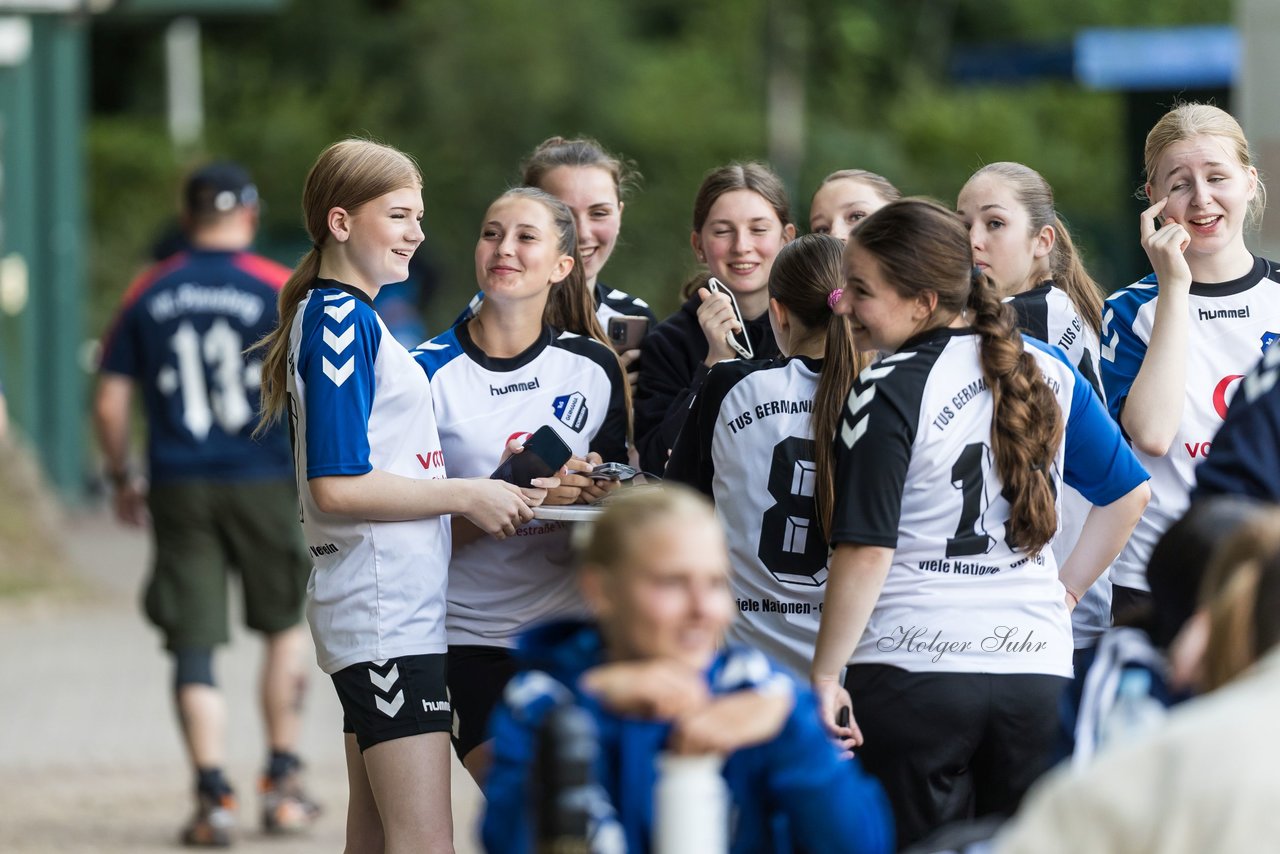 Bild 106 - Loewinnen Cup